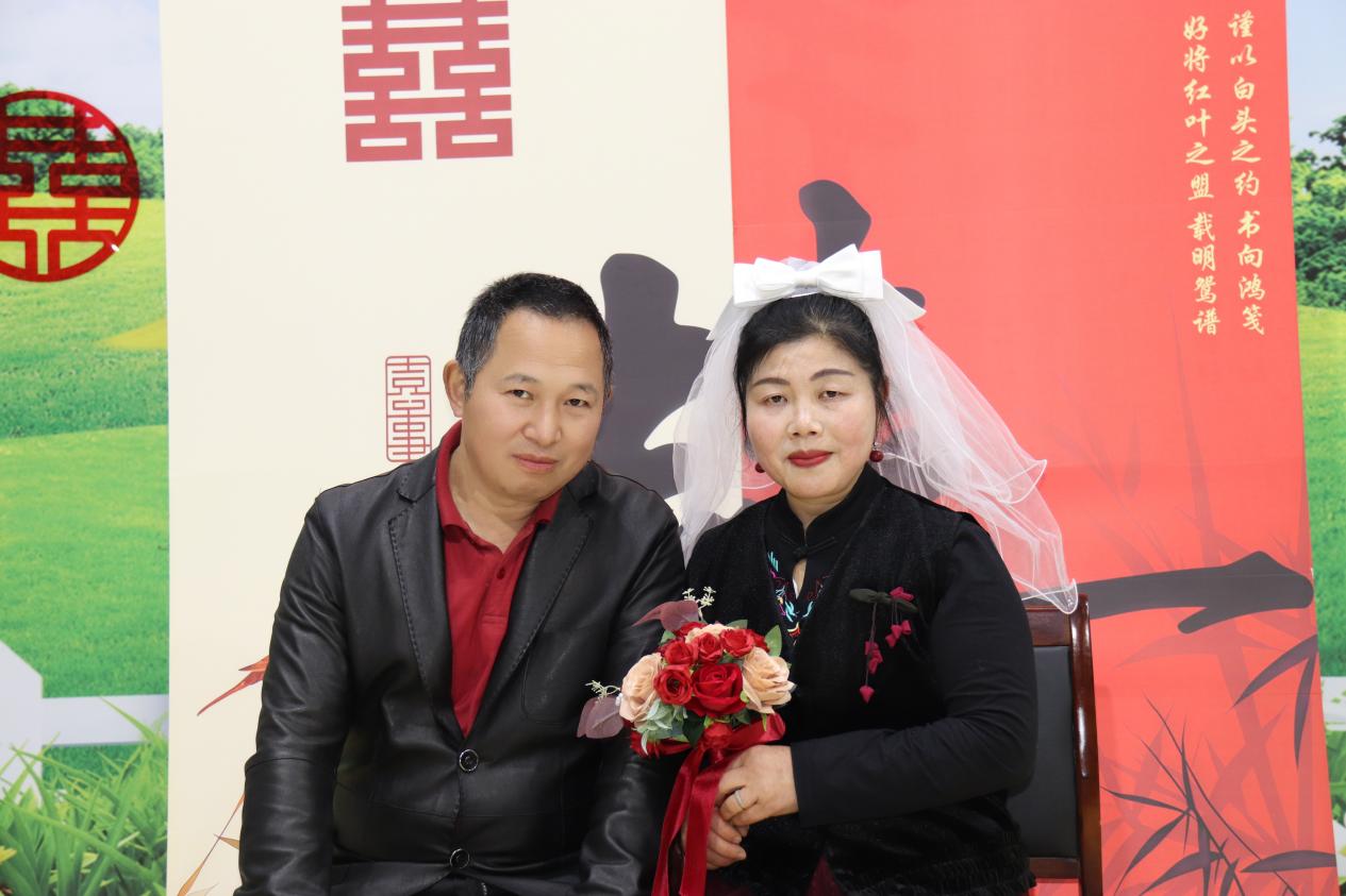 19a27e6903344cec25b183f5f6e6c39b